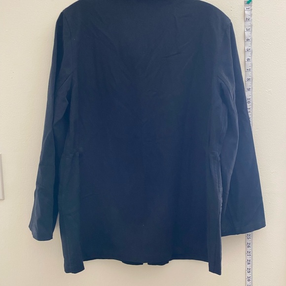 Real Clothes soft jacket with double zipper front pockets. - Picture 4 of 6